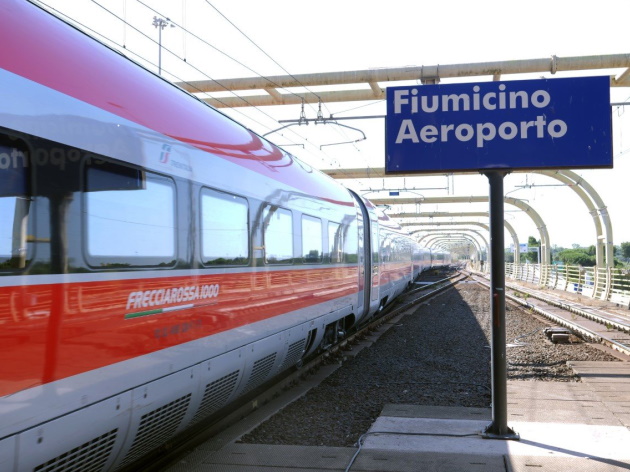 By train from Naples and Florence to Fiumicino Airport Turismo Roma